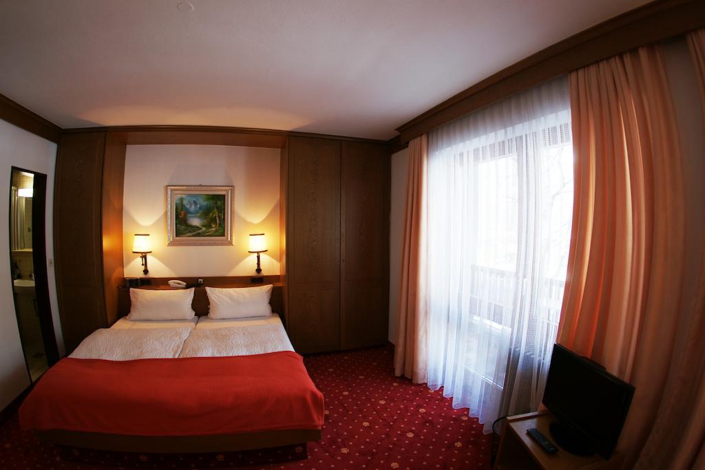 Hotel St. Georg Bad Reichenhall Chambre photo